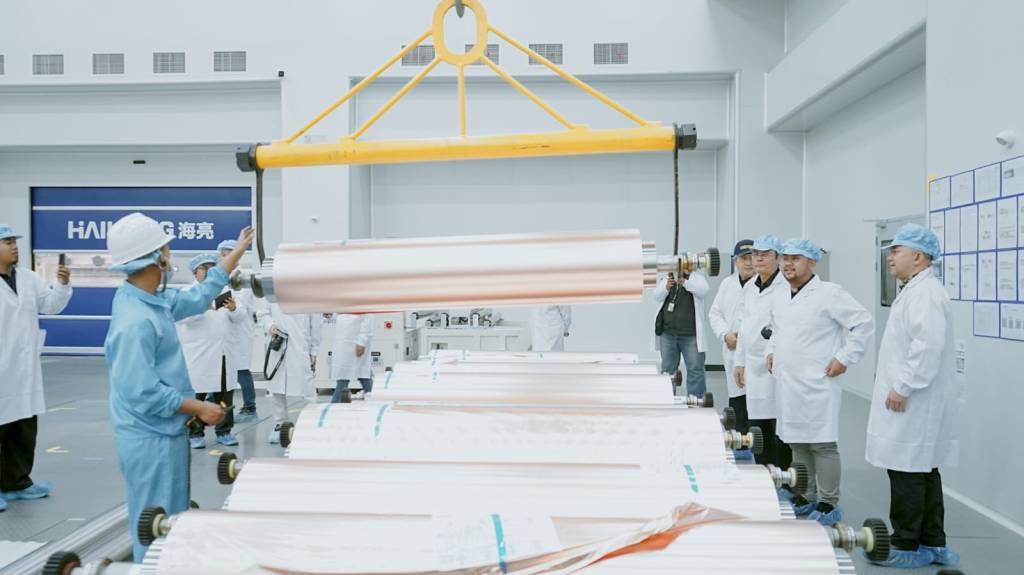 Bupati Gresik Melepas Ekspor Cooper PT Hailiang di KEK&nbsp;JIIPE