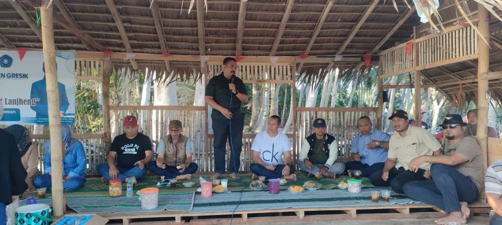 Pesona Pantai Jherat Lanjheng di Bawean Pukau Rombongan Tim Penggerak PKK Kabupaten Gresik