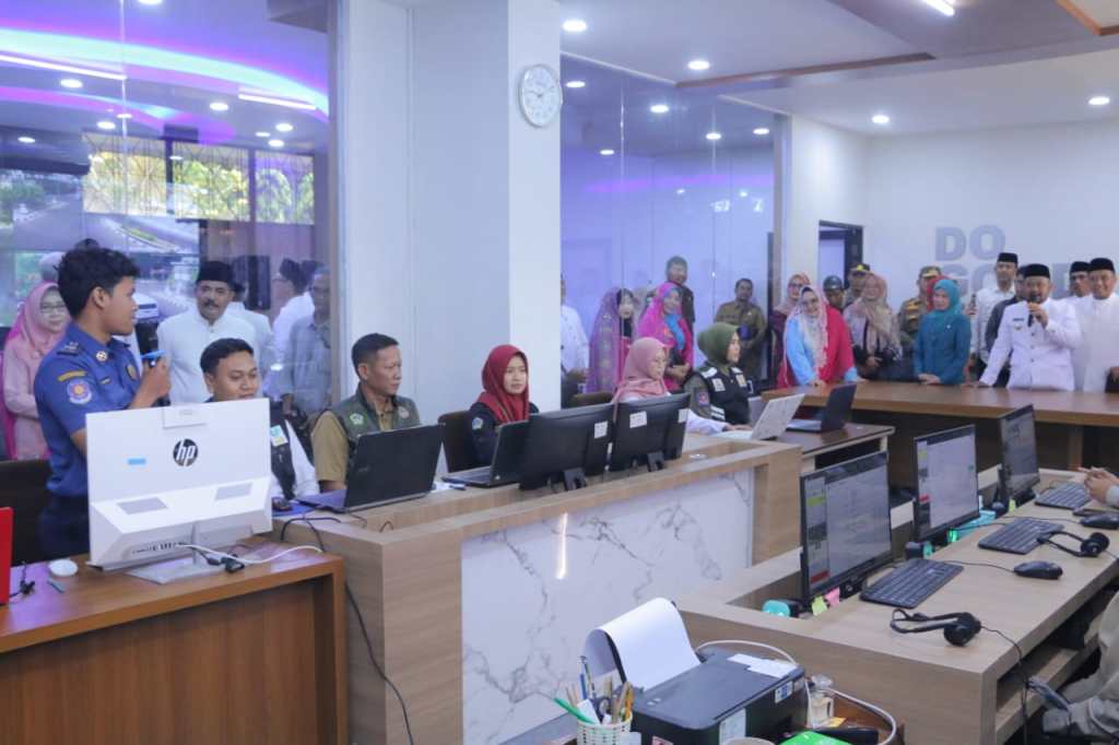 Keren! Gresik Punya Command Center, Layanan Kedaruratan dan Layanan Publik Berbasis Teknologi&nbsp;Informasi