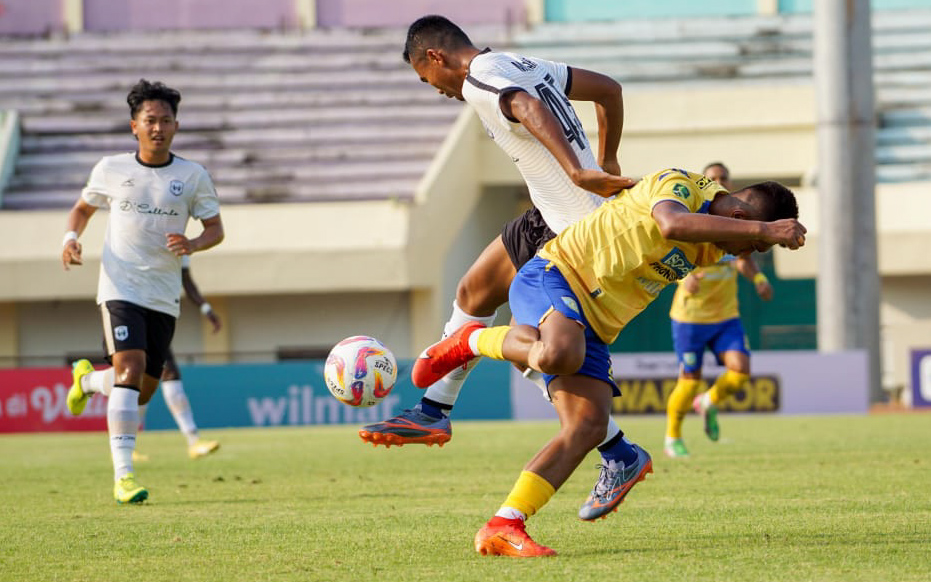 Liga 2 : Gresik Unit Bantai RANS Nusantara  dengan Skor 3-0 